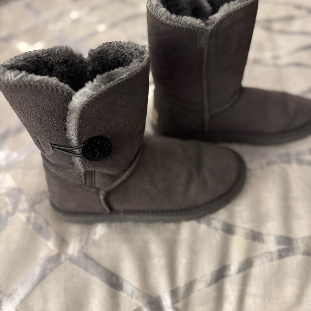 Uggs With Side Button - image 3